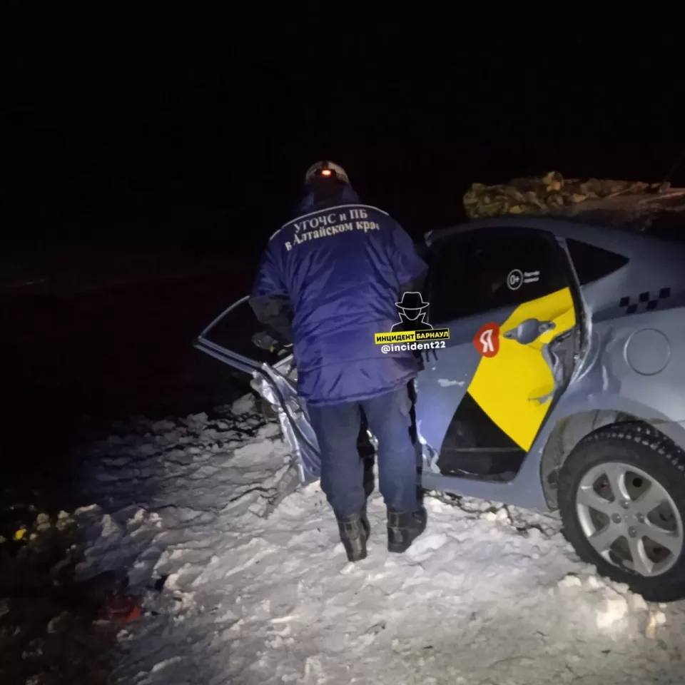 На трассе Барнаул – Заринск легковушки попали в лобовое ДТП - Толк  01.12.2022