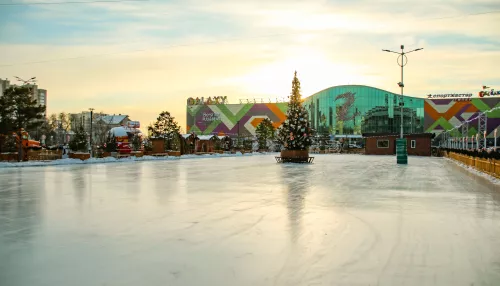 Где покататься на коньках в Барнауле в праздники и сколько это стоит. Карта