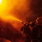 В новогоднюю ночь алтайские огнеборцы спасли восемь человек на пожарах