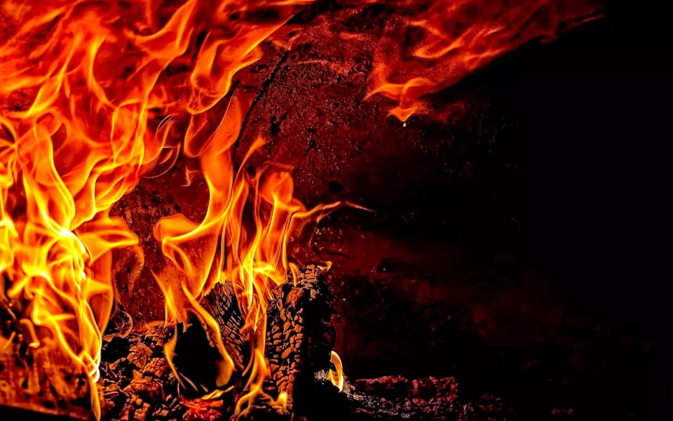 СМИ: причиной пожара на краснодарской нефтебазе стал упавший беспилотник