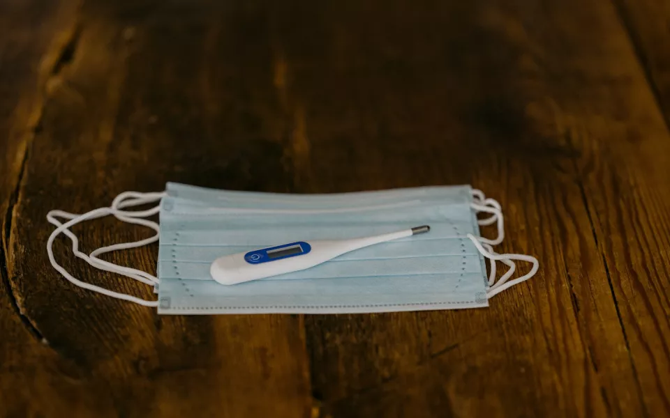 Карантин и нагрузка на скорые: в Алтайском крае бушует ОРВИ