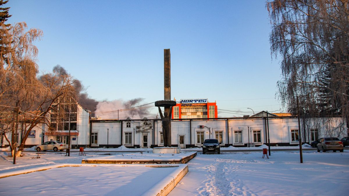 Пожар на шинном заводе в Барнауле 