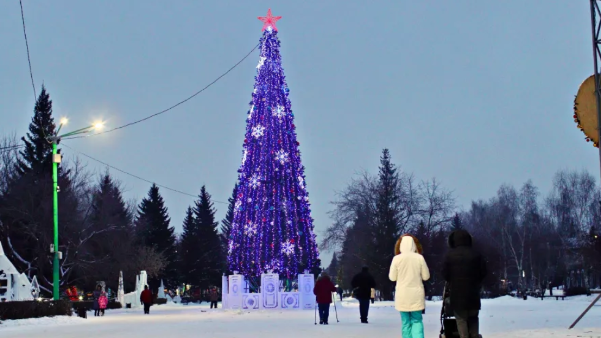 Главная елка в Бийске в 2021 году