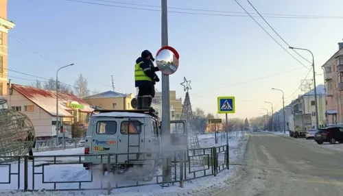 В Барнауле на аварийном перекрестке установили сферическое зеркало