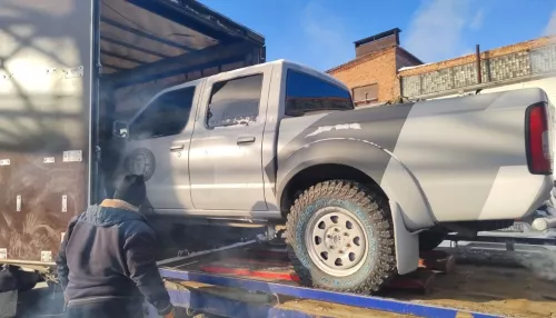 Алтайским разведчикам отправили в помощь Nissan, плащи-камуфляжи и бензопилы