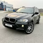 В Барнауле продают BMW с красивым госномером почти за 1,5 млн рублей