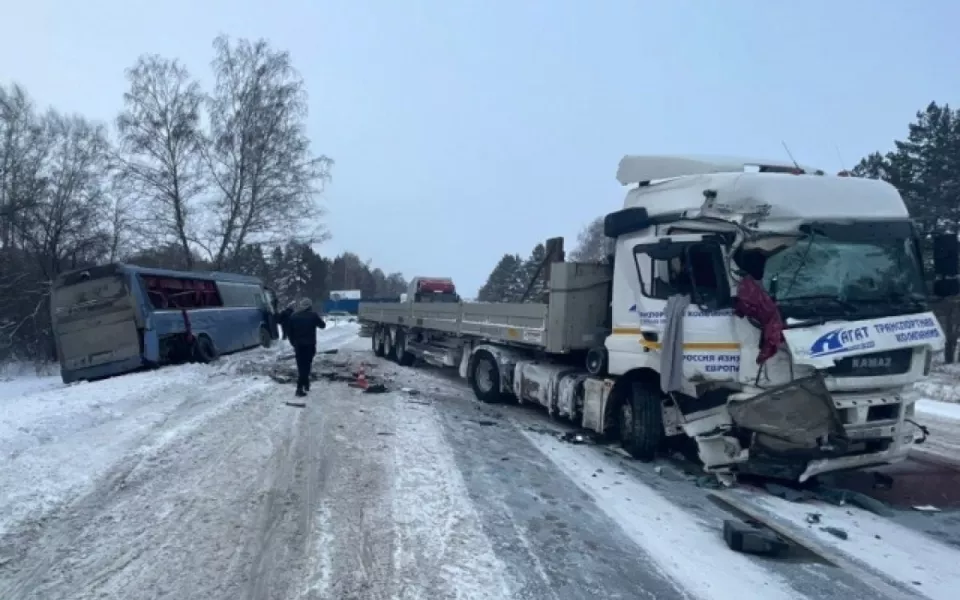 С перевозчика взыскали 250 тысяч рублей после ДТП на рейсе Новосибирск  Барнаул