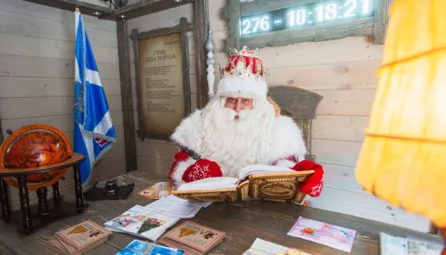 Барнаульские школьники пообщались с Дедом Морозом из Великого Устюга