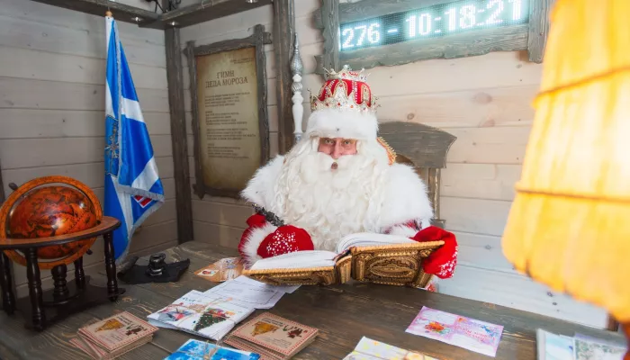 На барнаульском главпочтамте установили специальные ящики для писем Деду Морозу