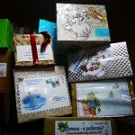 Груз с новогодними подарками для детей прибыл из Алтайского края в ЛНР