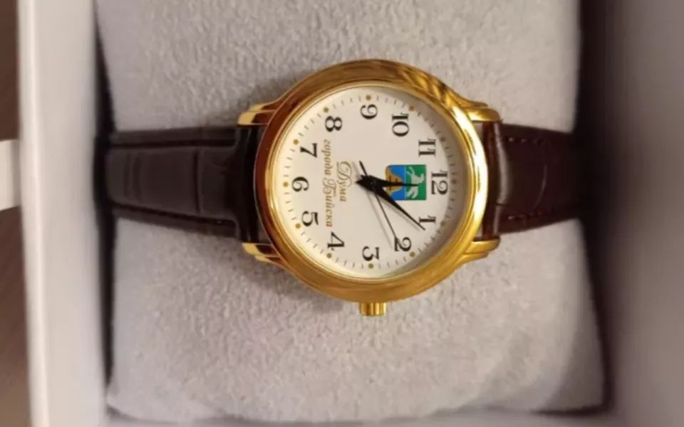 Мэрия Бийска закупит часы с лазерной гравировкой почти за 700 тысяч рублей