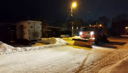 Власти города рассказали, сколько снега убрали с улиц Барнаула