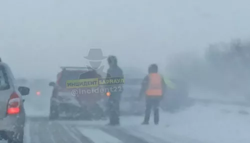 Очевидцы рассказали о массовой аварии на трассе Барнаул – Алейск
