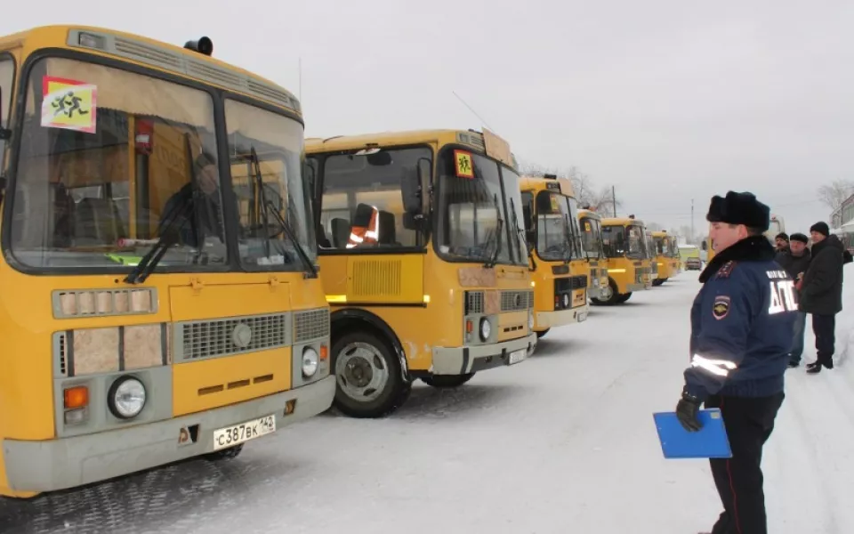 В Алтайском крае школьные автобусы не вышли на маршруты из-за гололеда