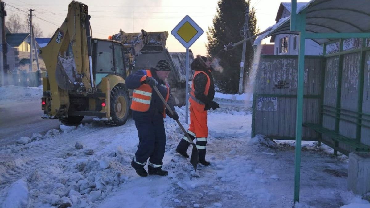 Уборка снега в Барнауле