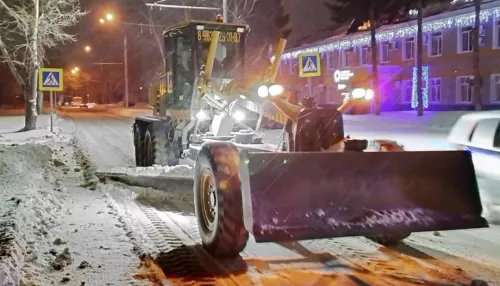 Замечания есть во всех районах города. В мэрии Барнаула обсудили уборку снега