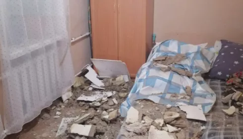 Коммунальный патруль: аварийное общежитие и рухнувший потолок