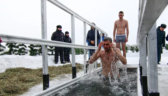 купание женщин в бане