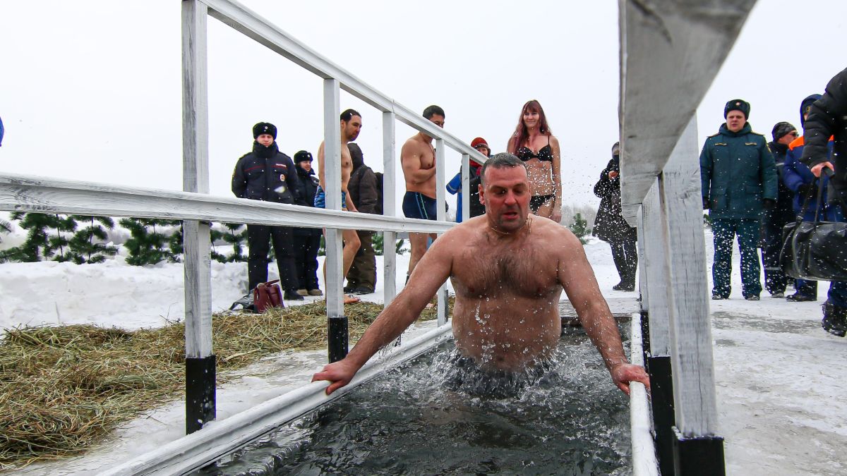 Купания на Крещение Господне в Барнауле. Январь 2023 года
