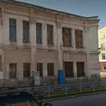 Власти Барнаула через суд добиваются ремонта исторического здания