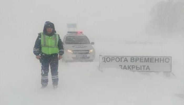 В плену непогоды: почему лучше отказаться от дальних поездок во время шторма