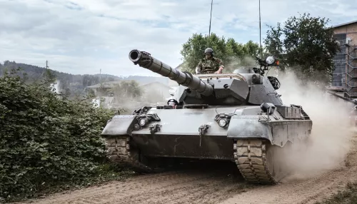 Байден объявил о поставке танков Украине, а Зеленский теперь просит истребители