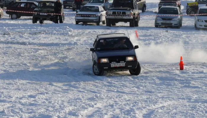 В Барнауле в выходные состоятся автогонки на льду