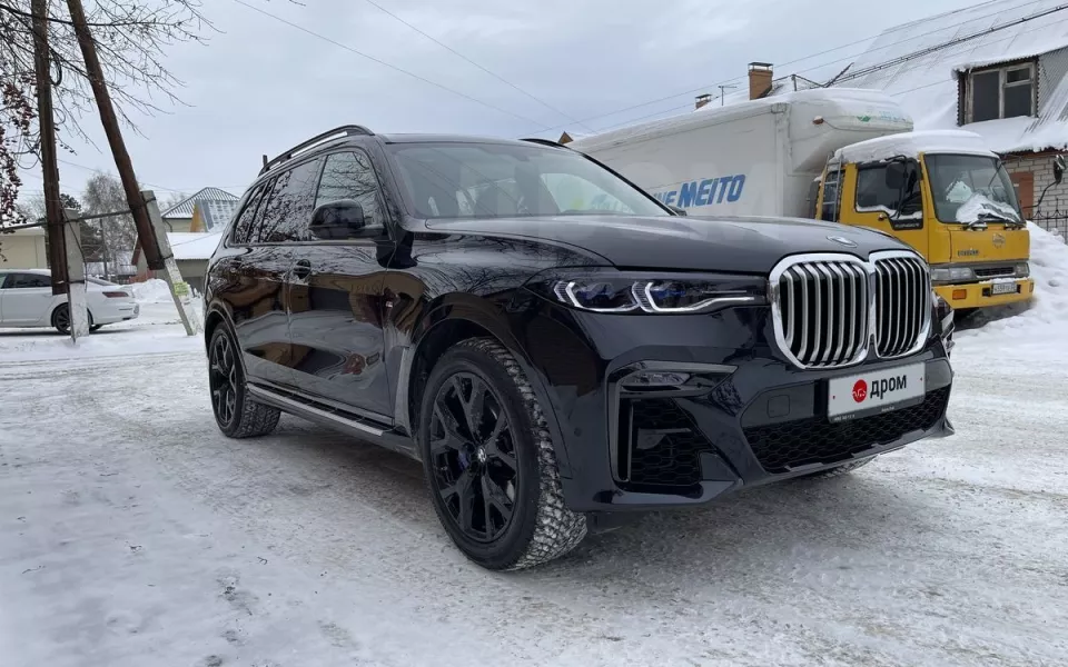 В Барнауле продают BMW с проекцией на лобовое стекло за 9,4 млн рублей