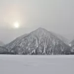Телецкое озеро в Горном Алтае затягивается льдом. Фоторепортаж