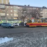 В Барнауле авария заблокировала движение трамваев на Строителей