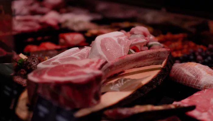 Стало известно, где в Алтайском крае продают самое дорогое мясо