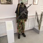 Экипировка, оружие, блиндаж. В Барнауле открылась выставка, посвященная СВО