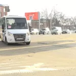 Барнаульцы жалуются на маршрутчиков, которые парализуют движение на Калинина