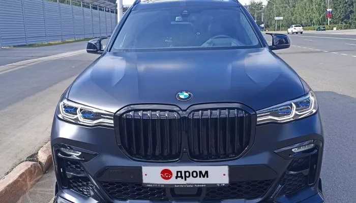 В Барнауле продают закатанный в дорогую матовую бронепленку BMW