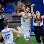 Баскетболисты Барнаула и Новосибирска вновь выдали роскошное сибирское дерби