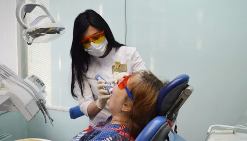 Важно не чем, а как: барнаульские стоматологи – о правилах ухода за полостью рта