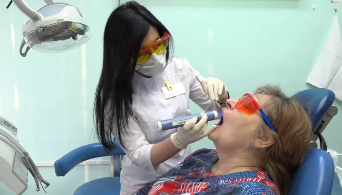 Барнаульские медики объяснили, как избежать серьезных заболеваний полости рта