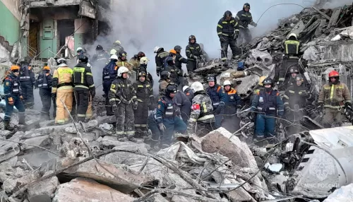 Объявлен траур. Взрыв в Новосибирске унес жизни 12 человек