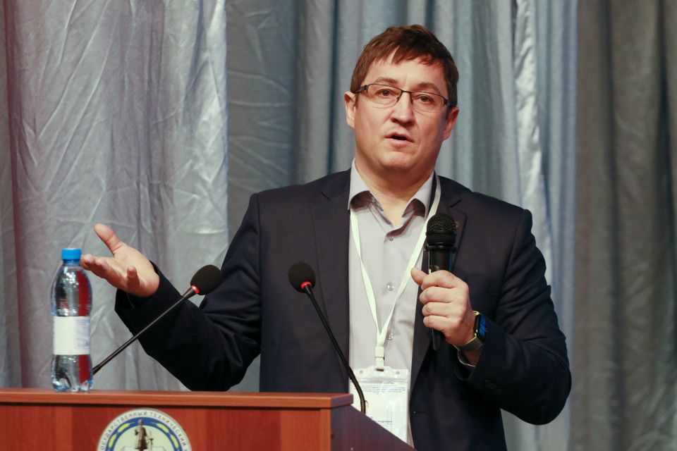 Алексей Еманов