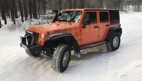 В Барнауле за 3 млн продают рыжий Jeep Wrangler для суровой зимы