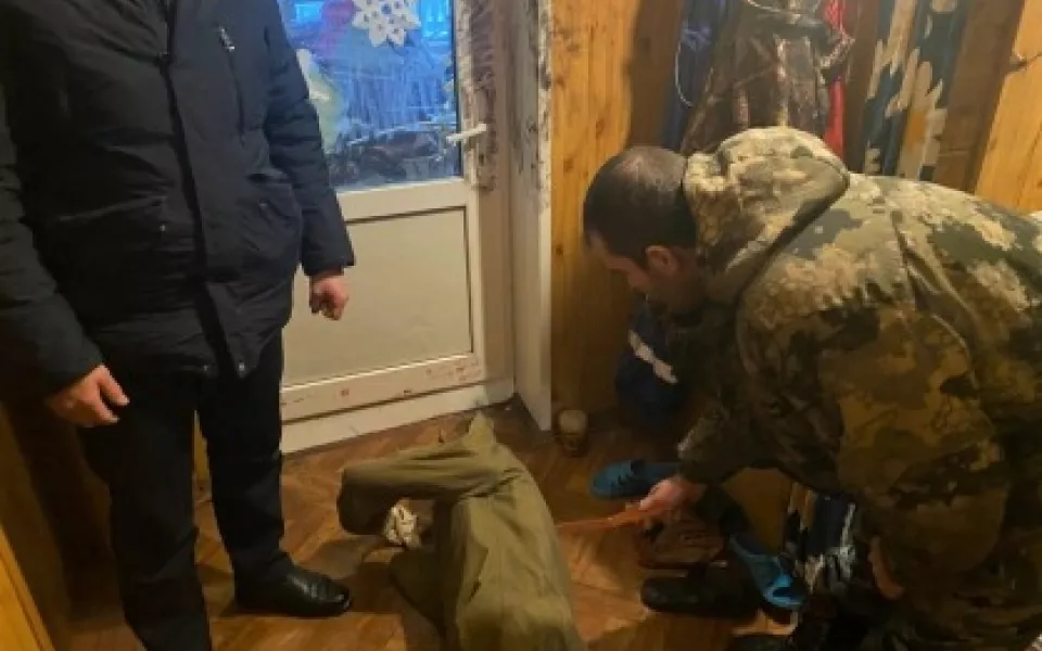 Житель Алтайского края убил напавшего на брата мужчину и увез тело