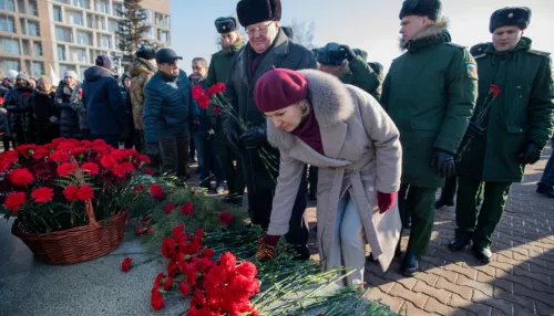 В Барнауле почтили память земляков, погибших в Афганистане. Фото