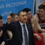 Олег Тен покинул должность главного тренера баскетбольного клуба Барнаул