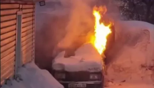 Случайный водитель спас семью от пожара в Рубцовске