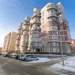 В центре Барнаула за 20 млн рублей продают пятикомнатную квартиру в элитном доме