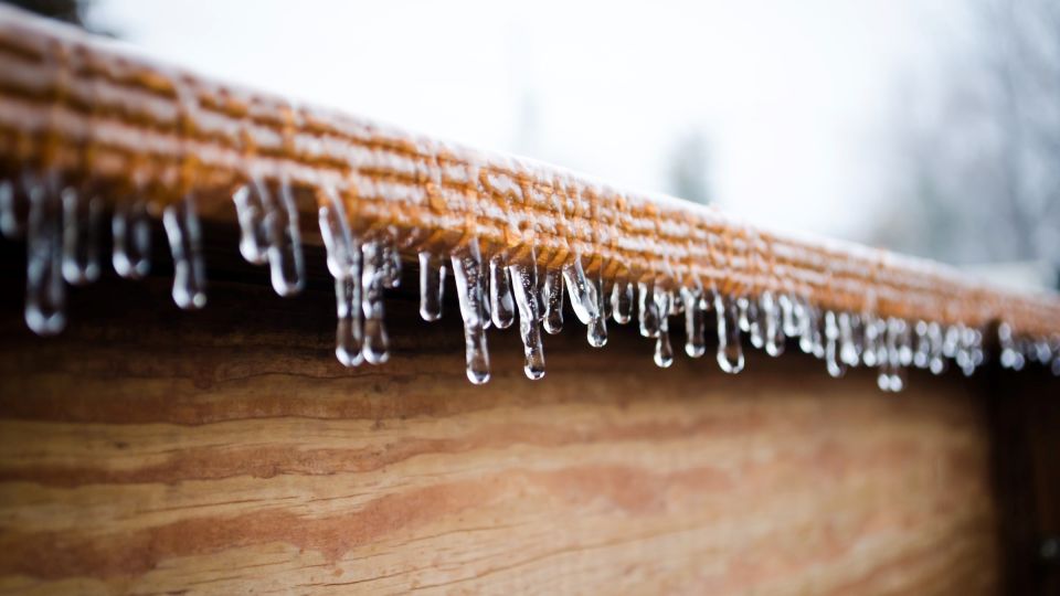 Сосульки, оттепель