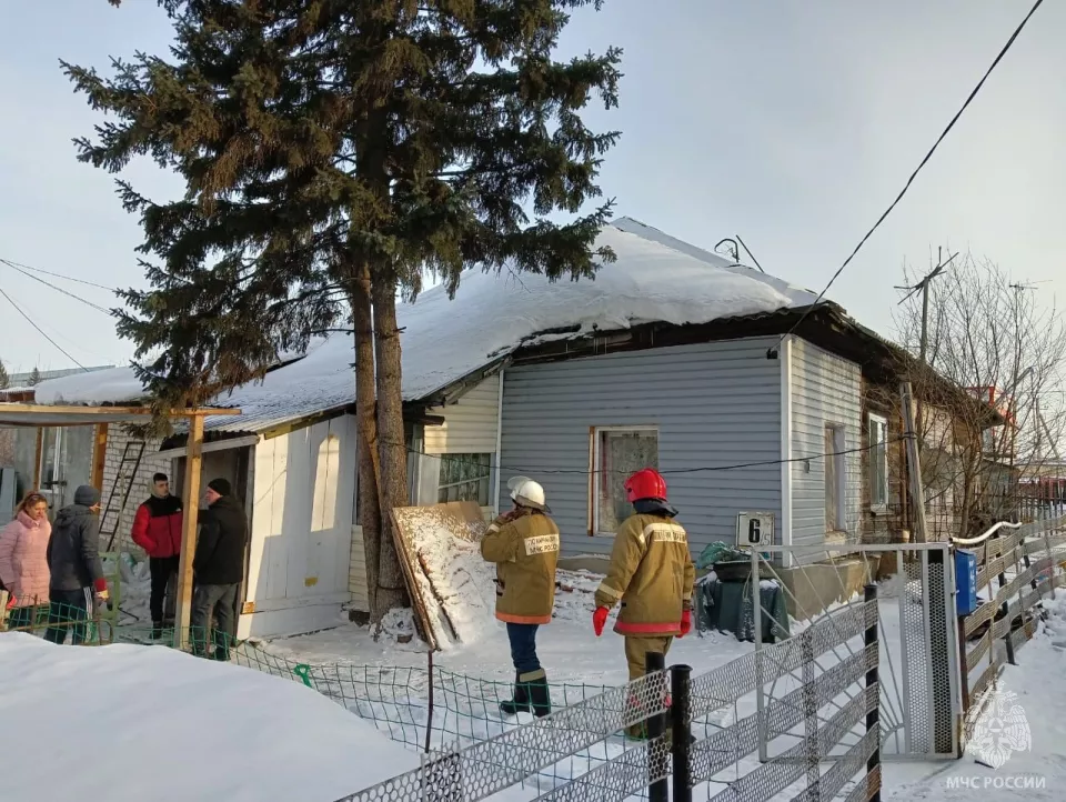 В доме обрушился потолок