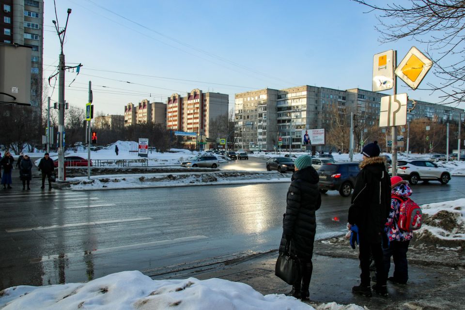 Самый "светофорный" перекресток Барнаула на пересечении улиц Попова и Антона Петрова