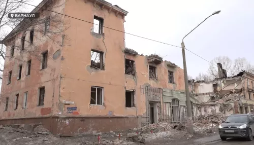 В Барнауле планируют расселить аварийные дома на два года раньше срока