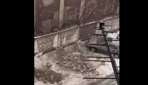 Стали известны подробности обрушения крыши дома в Барнауле